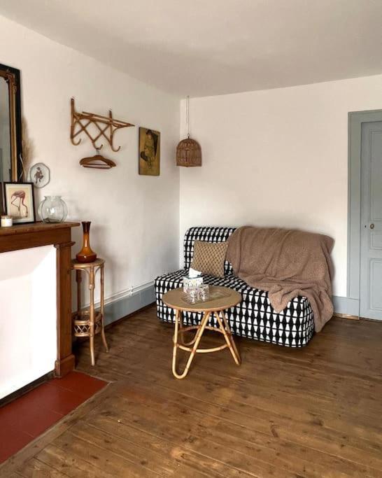 Charmante Maisonette A Arconnay Eksteriør billede