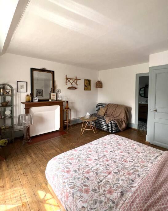Charmante Maisonette A Arconnay Eksteriør billede